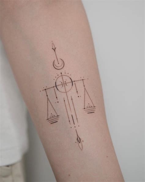 Tatuaje de Libra .